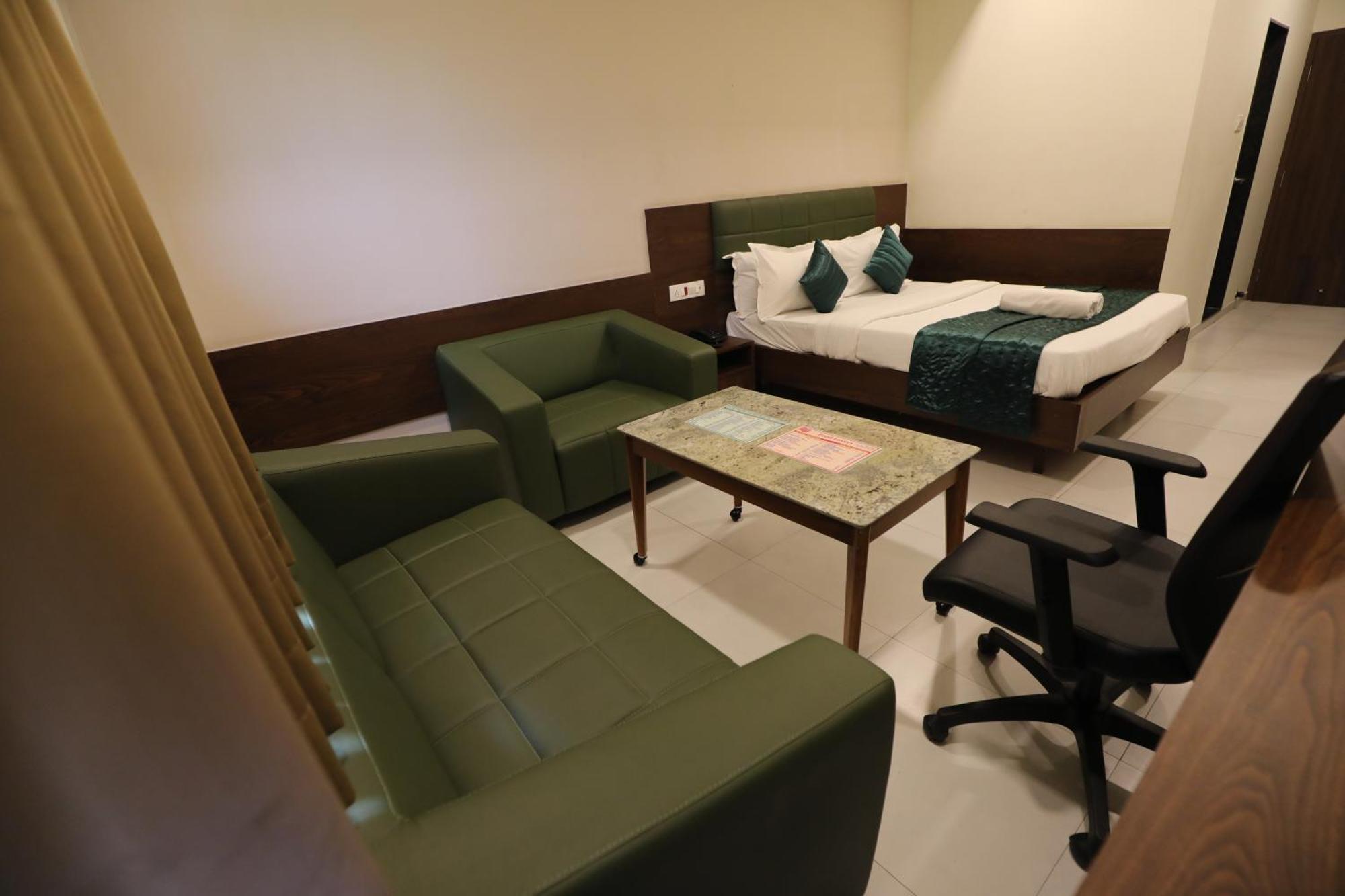Greenotel Rooms Hazira, Surat Dış mekan fotoğraf