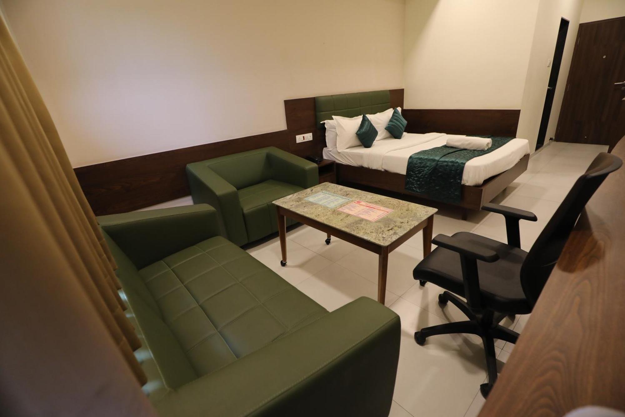 Greenotel Rooms Hazira, Surat Dış mekan fotoğraf