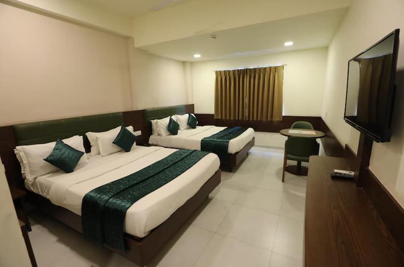 Greenotel Rooms Hazira, Surat Dış mekan fotoğraf